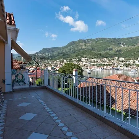 Daire Yianiskari House *