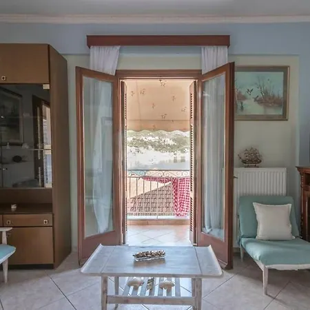 Daire Yianiskari House